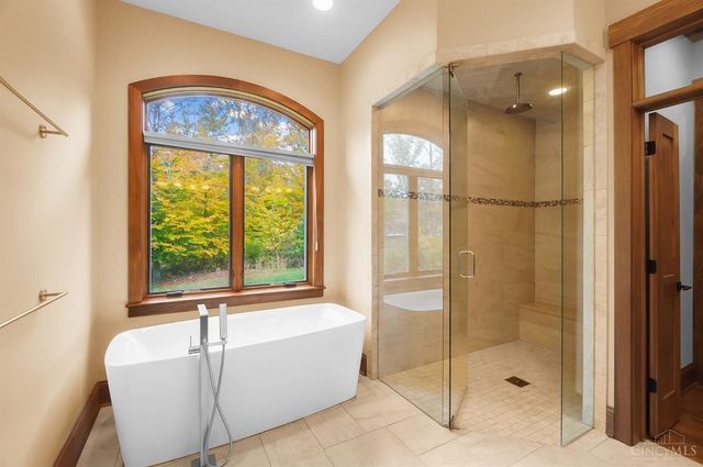 9675 Tall Trail, Indian Hill, OH 45242