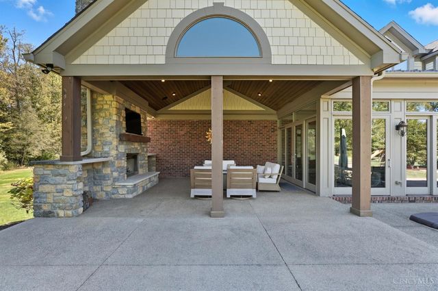 9675 Tall Trail, Indian Hill, OH 45242