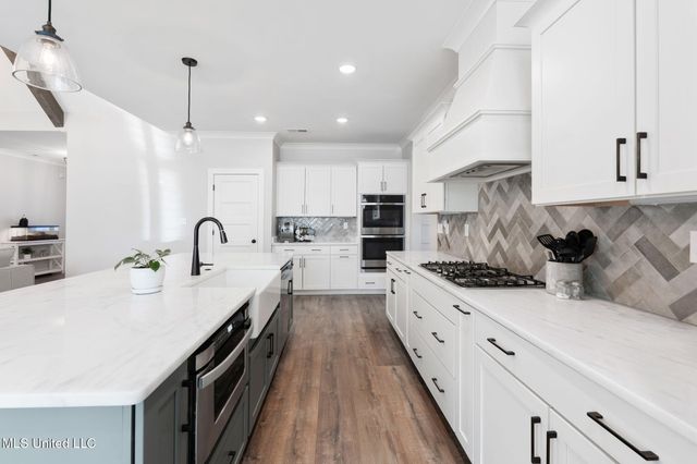 5133 Camp Crossing, Hernando, MS 38632