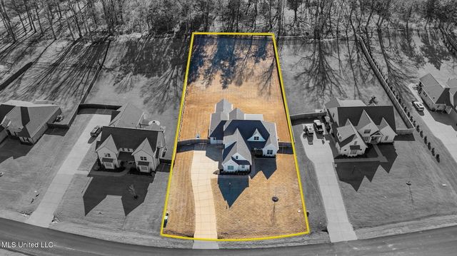 5133 Camp Crossing, Hernando, MS 38632