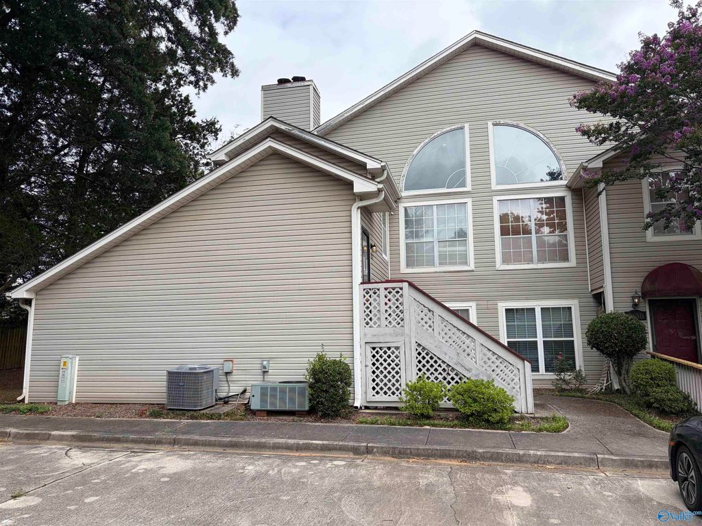 1034 Stones Throw Drive 1034, Huntsville, AL 35806