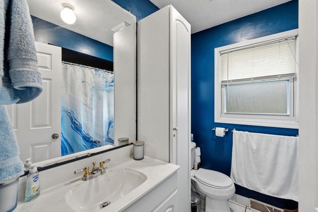 1666 Dellwood COURT, Grafton, WI 53024