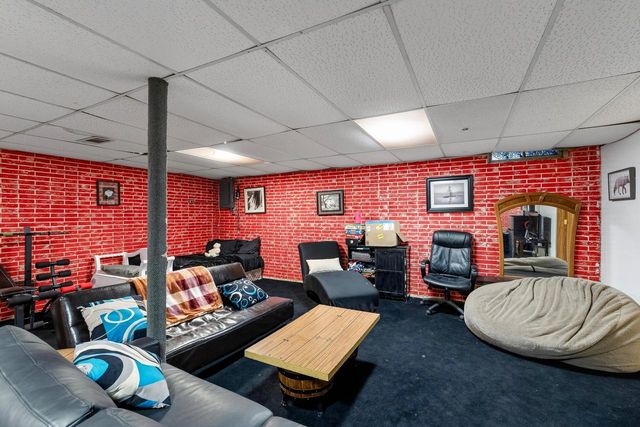 1666 Dellwood COURT, Grafton, WI 53024