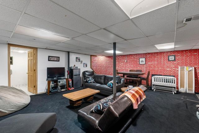 1666 Dellwood COURT, Grafton, WI 53024