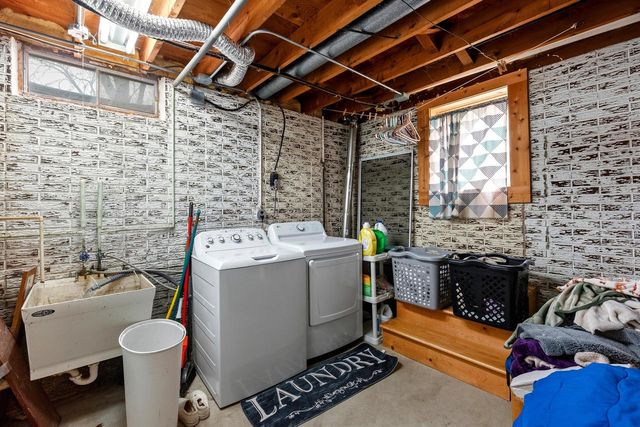 1666 Dellwood COURT, Grafton, WI 53024