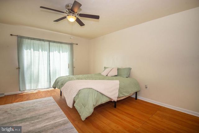 10 ELIZABETH CT, Newark, DE 19711