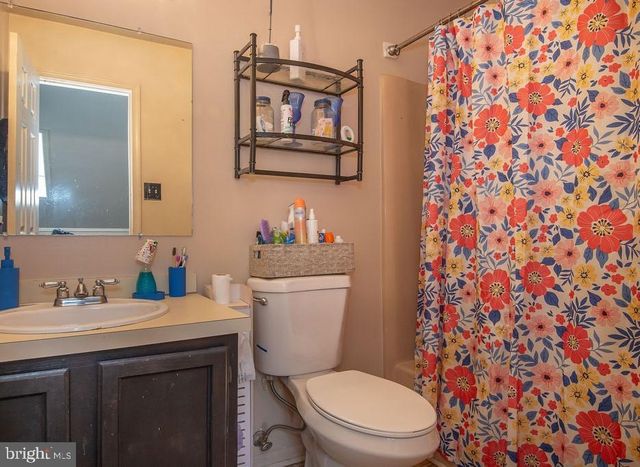 10 ELIZABETH CT, Newark, DE 19711