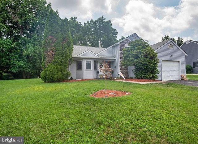10 ELIZABETH CT, Newark, DE 19711