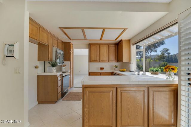 1609 E Brentford Avenue, Westlake Village, CA 91361