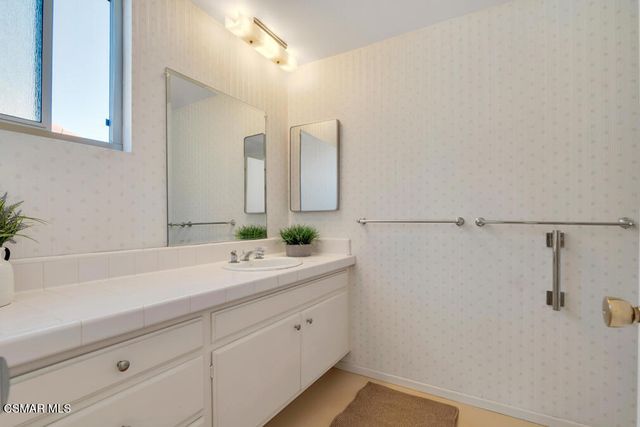 1609 E Brentford Avenue, Westlake Village, CA 91361