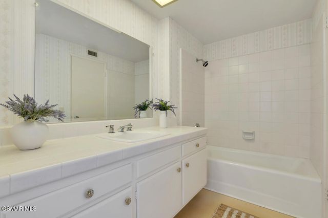 1609 E Brentford Avenue, Westlake Village, CA 91361