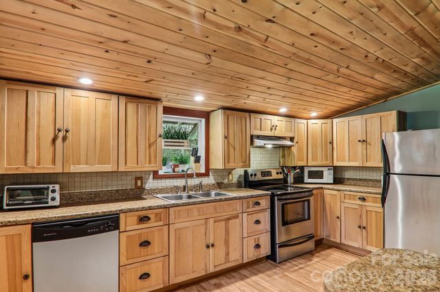 251 Village Lane, Mars Hill, NC 28754