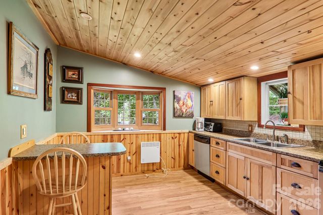 251 Village Lane, Mars Hill, NC 28754