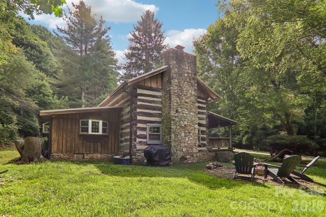 251 Village Lane, Mars Hill, NC 28754