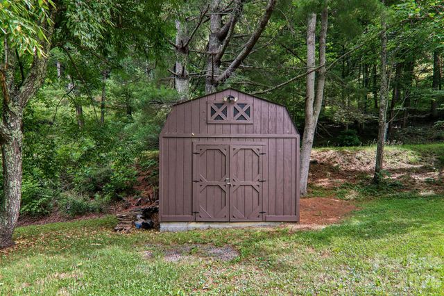 251 Village Lane, Mars Hill, NC 28754