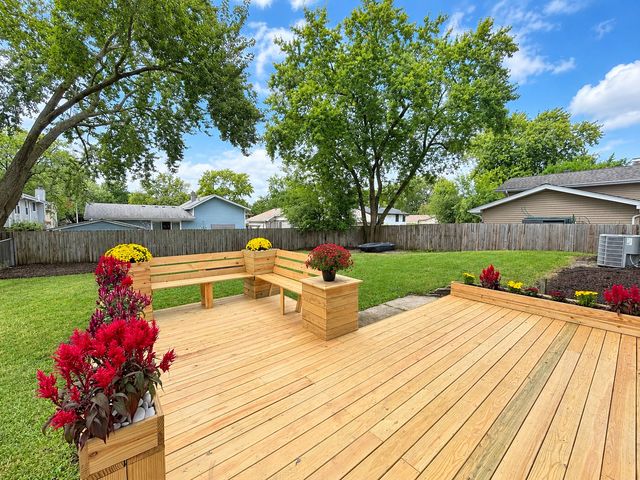 217 N Schmidt Road, Bolingbrook, IL 60440