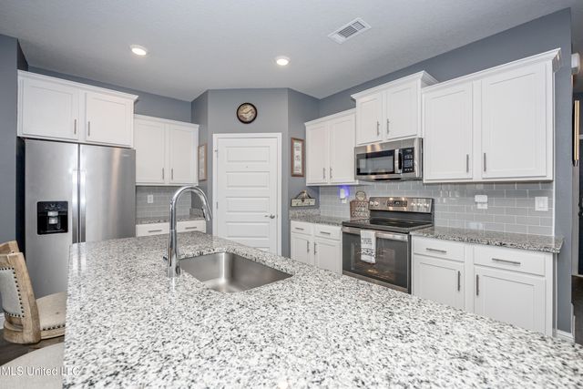 7741 Coral Lane, Ocean Springs, MS 39564