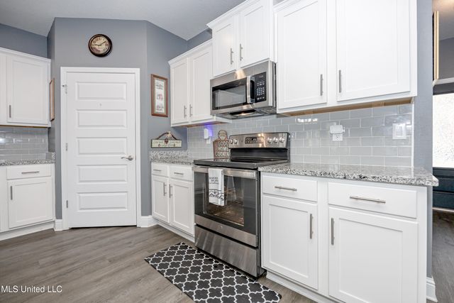 7741 Coral Lane, Ocean Springs, MS 39564