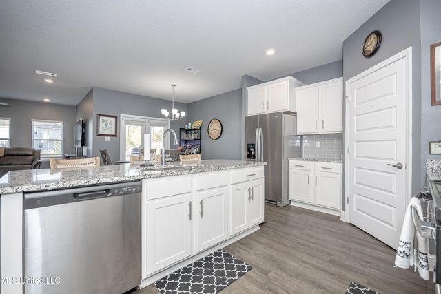 7741 Coral Lane, Ocean Springs, MS 39564