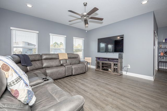 7741 Coral Lane, Ocean Springs, MS 39564