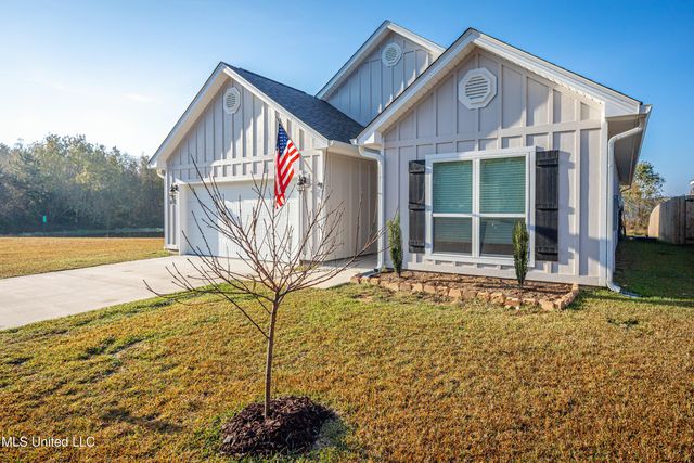 7741 Coral Lane, Ocean Springs, MS 39564