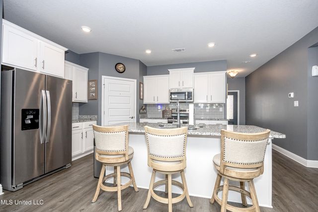 7741 Coral Lane, Ocean Springs, MS 39564