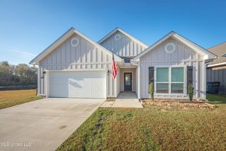 7741 Coral Lane, Ocean Springs, MS 39564