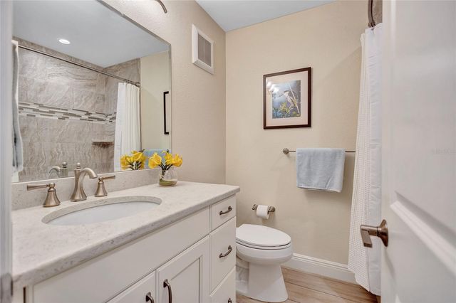 137 AVENIDA MESSINA 3, Sarasota, FL 34242