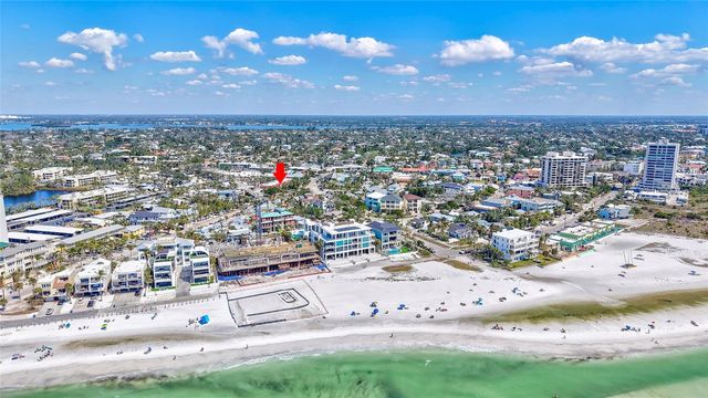 137 AVENIDA MESSINA 3, Sarasota, FL 34242