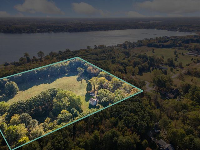 21602 26 Mile Road, Olivet, MI 49076