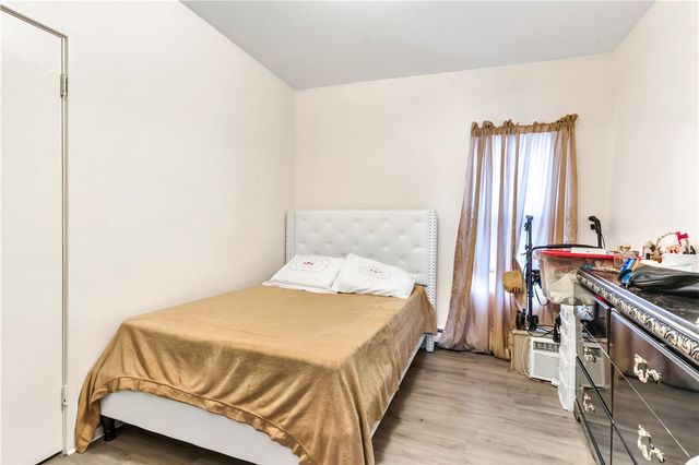 70 Lincoln Avenue, Central Falls, RI 02863