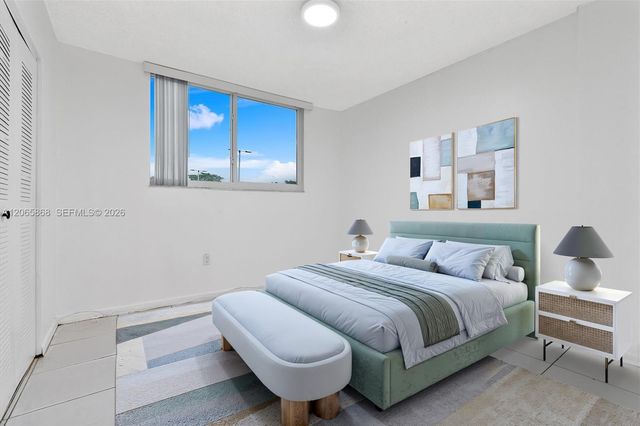 8050 NW 8th Street 1110, Miami, FL 33126
