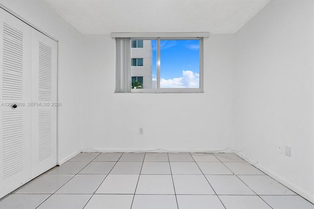8050 NW 8th Street 1110, Miami, FL 33126