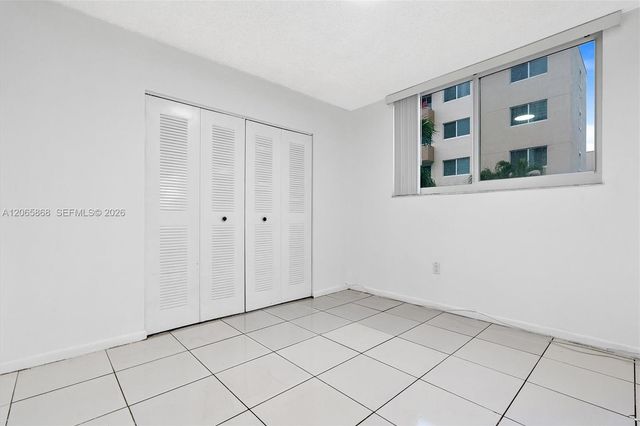 8050 NW 8th Street 1110, Miami, FL 33126
