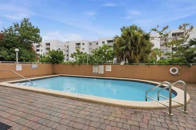 8050 NW 8th Street 1110, Miami, FL 33126