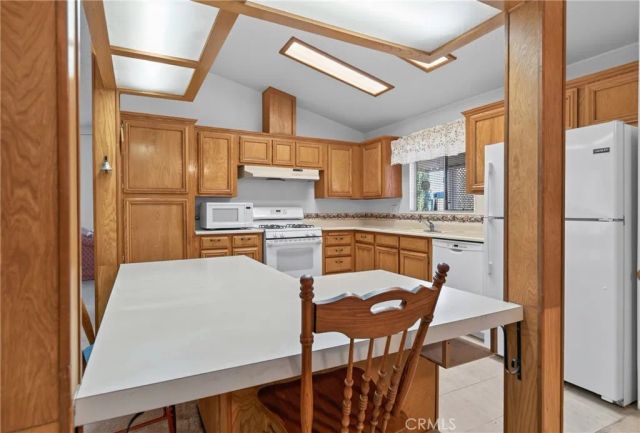 1300 W Menlo 198, Hemet, CA 92543