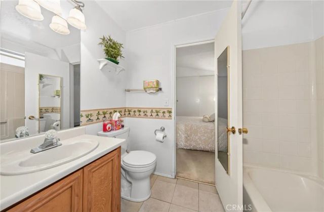 1300 W Menlo 198, Hemet, CA 92543
