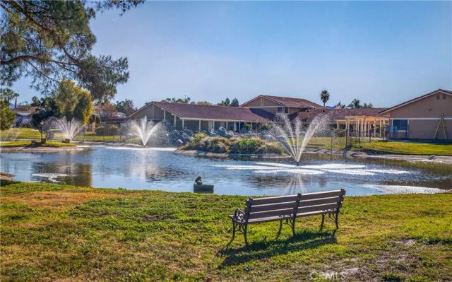 1300 W Menlo 198, Hemet, CA 92543