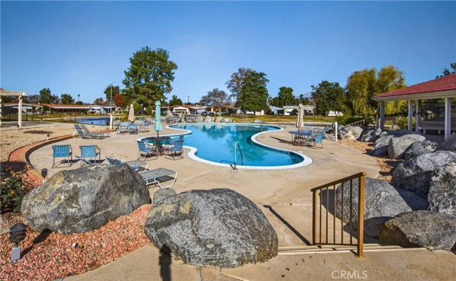 1300 W Menlo 198, Hemet, CA 92543