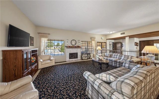 1300 W Menlo 198, Hemet, CA 92543