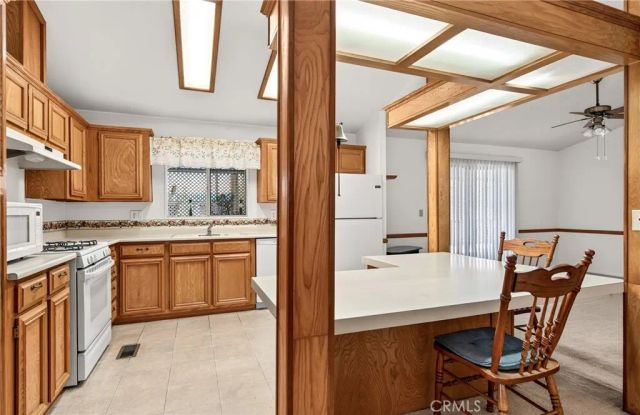 1300 W Menlo 198, Hemet, CA 92543