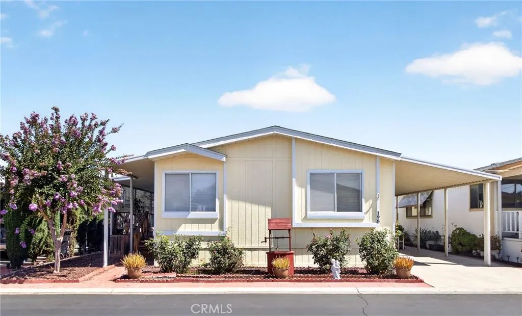 1300 W Menlo 198, Hemet, CA 92543