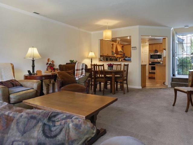 448 Creekside Lane, Morgan Hill, CA 95037