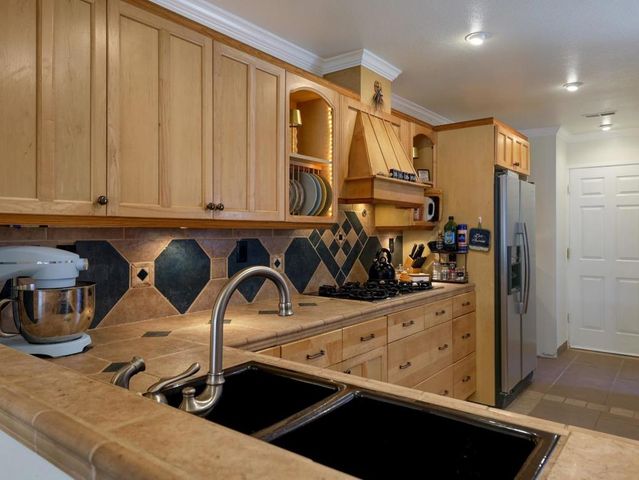 448 Creekside Lane, Morgan Hill, CA 95037