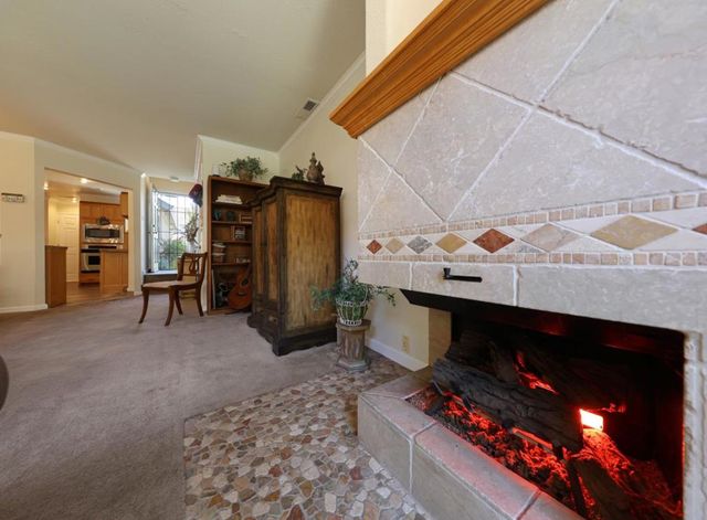 448 Creekside Lane, Morgan Hill, CA 95037
