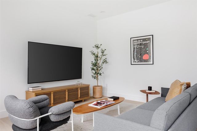 4425 Jinx Ave 1, Austin, TX 78745