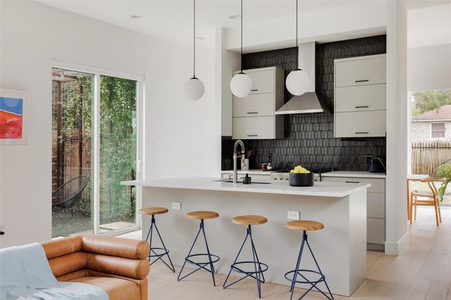 4425 Jinx Ave 1, Austin, TX 78745