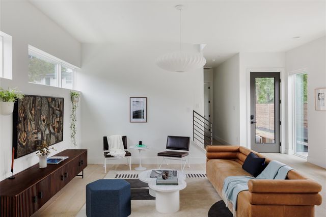 4425 Jinx Ave 1, Austin, TX 78745