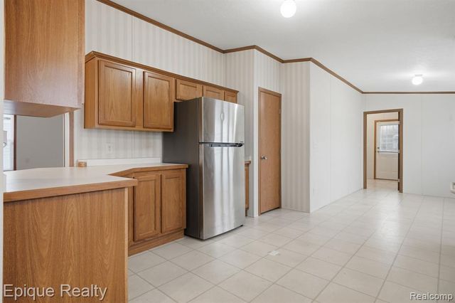 310 Greenwood, Wixom, MI 48393