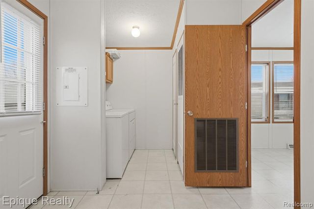 310 Greenwood, Wixom, MI 48393